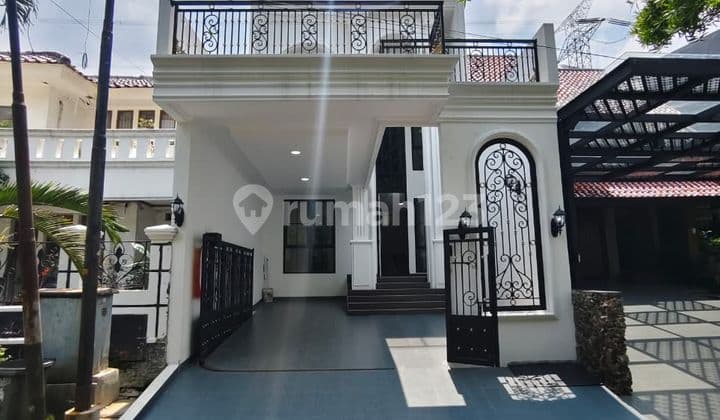 Rumah Strategis Dgn Rooftop di Bintaro Tangsel Sc-10244