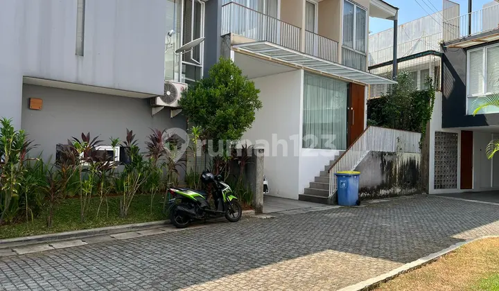 Rumah Minimalis Fully Furnished di Jakarta Selatan Dm-18008