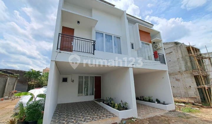 Jual Rumah Ciracas di Jalan Penganten Ali Dekat Tol Pasar Rebo