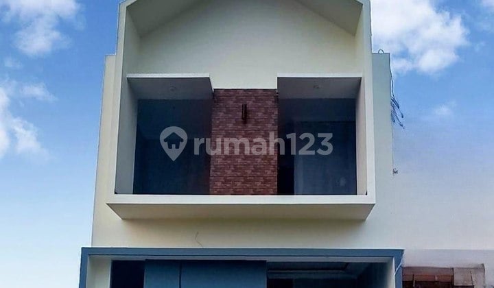 Rumah Dijual Di Jakarta Timur,2 Lt 900 Jutaan Dekat Tol Cibubur