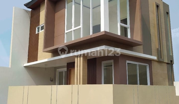 Rumah Dijual Ditengah Bsd Siap Huni 4 Km Pintu Tol Jakarta Aeon