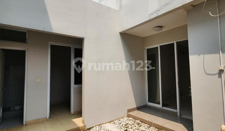Bluebell Summarecon Dekat Pool Siap Huni Strategis Murah