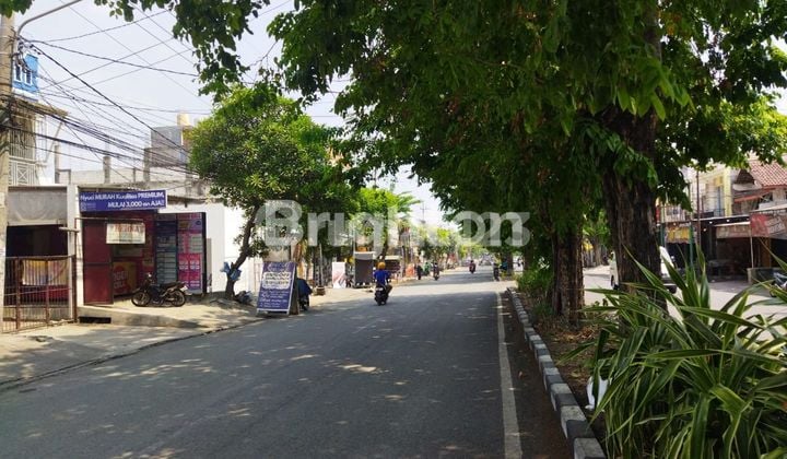 RUKO 2 LANTAI RAYA MANUKAN TAMA ROW JALAN 3 MOBIL JALAN KEMBAR