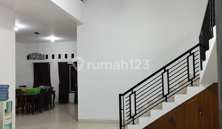 Rumah Besar, Strategis, Dan Murah 2 Lantai di Kavling Hankam, Joglo
