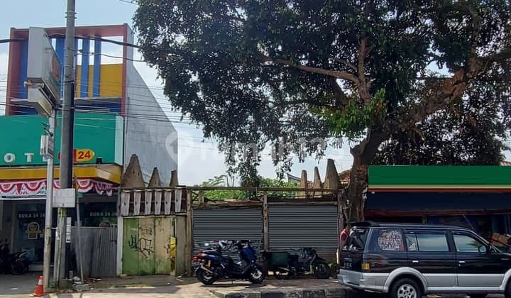 Land on Jendral Sudirman Street, Salatiga