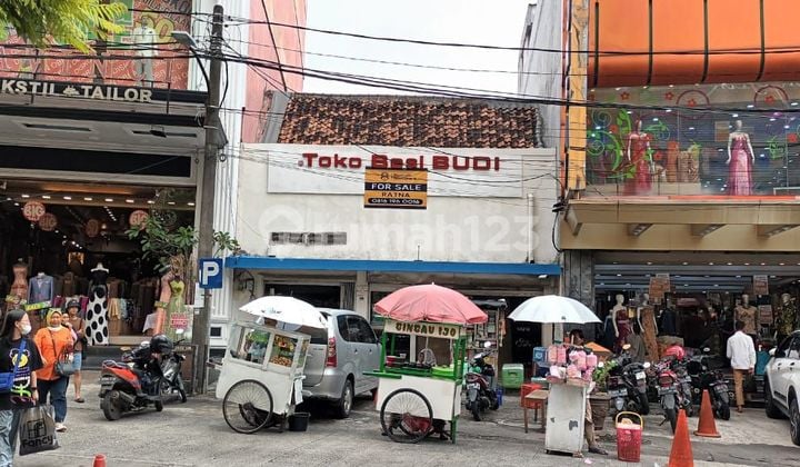 Turun Harga Toko Depan Pasar Mayestik Daerah Pertokoan Kain
