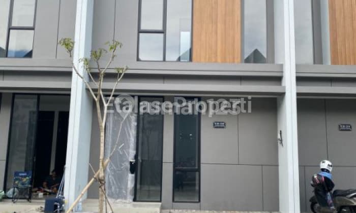 Rumah di Eastern Spring Grand Eastern Dekat Pakuwon City