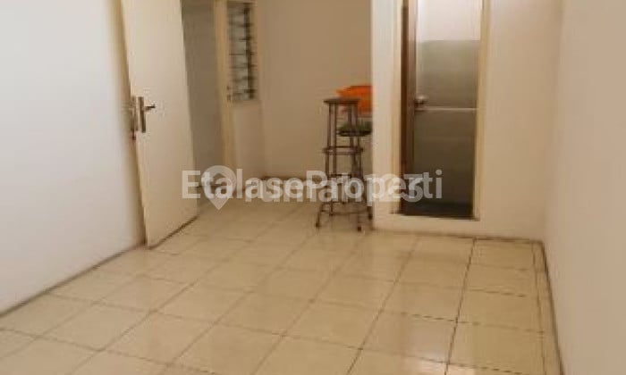 Jual Rumah di Petemon, Kamar 4 Siap Pengen Cepat Laku
