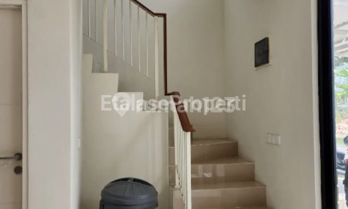Sell House Northwest Lake 2 Bedroom View Park