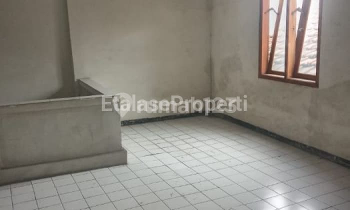 Dijual/Disewa Rumah Luas di Rungkut Barata Surabaya Dekat Akses Tol Juanda