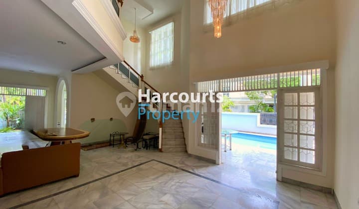 Dijual Rumah Eropa Klasik Area Strategis Embassy Area Mega Kuningan Nih Bossque , Yuukk Merapat Yg Lagi Rumah Di Area Mega Kuningan