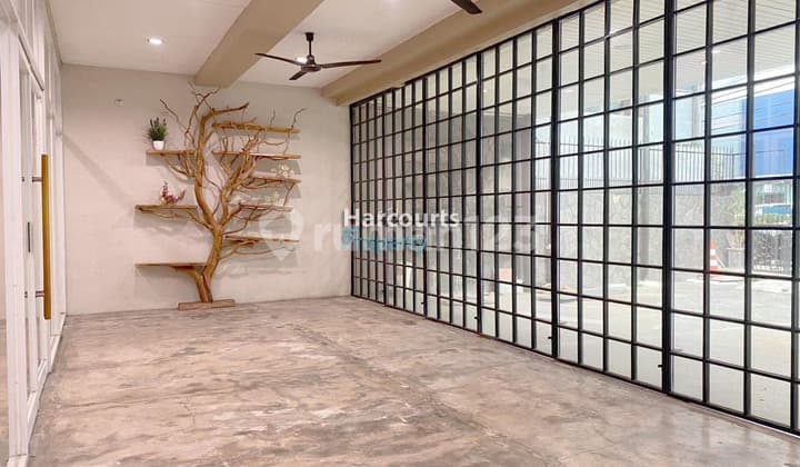 Disewakan Minibuilding Lokasi Strategis di Woltermonginsidi, Jakarta Selatan Selangkah Menuju Senopati Area Nih Bolo bisa untuk Usaha , Yuuukk Buka Mesin Uangmu Disi Bolo !!