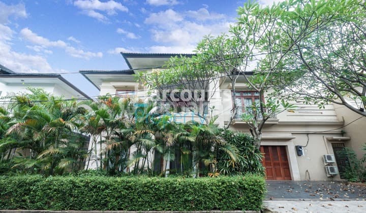 Dijual Rumah Dalam Compound Bergaya Modern European Area Ampera Nih Guys