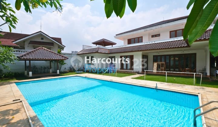 FOR SALE RUMAH MODERN TROPIS AREA PEJATEN KEMANG Nih BossQue , Yakin Ga Mau Punya Rumah Mewah Disini Boss!!
