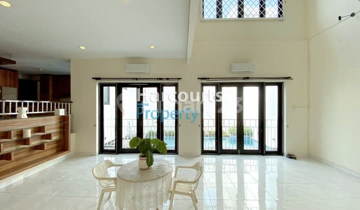 Disewakan Rumah Bagus dan Besar Area Kebayoran Baru Nih Selangkah Menuju SCBD dan Senopati Area Loh BossQue !!