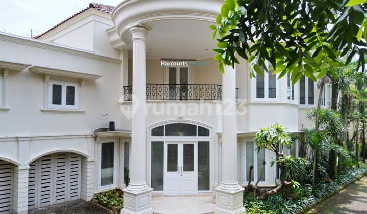 For Rent Classic European Ethnic House in Cilandak Area - South Jakarta, Come on, Those Looking, Gather Up Folks!!