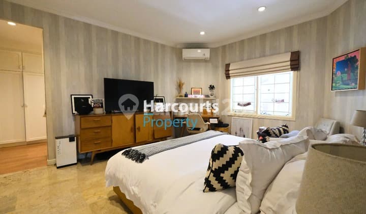 FOR SALE Classic European House with Tropical VIBES SENOPATI AREA - KEBAYORAN BARU - JAKSEL