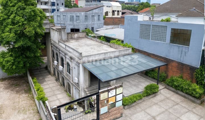 For Rent/For Sale Strategic Business Location in the Back Area of Wijaya Street, Kebayoran Baru