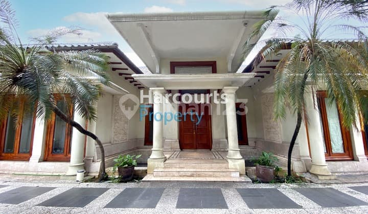 Dijual Rumah Klasik Eropa Area Cipete