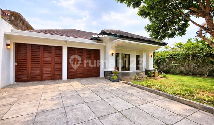 Dijual Rumah Klasik 1 Lantai Area Jl. Kemang Timur