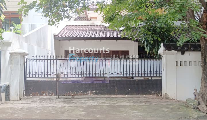 For Sale Classic House in a Strategic Location Area Jl. Karang Asem Mega Kuningan