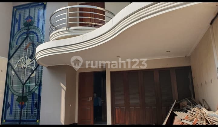 Rent Commercial House Walikotamustajab Surabaya