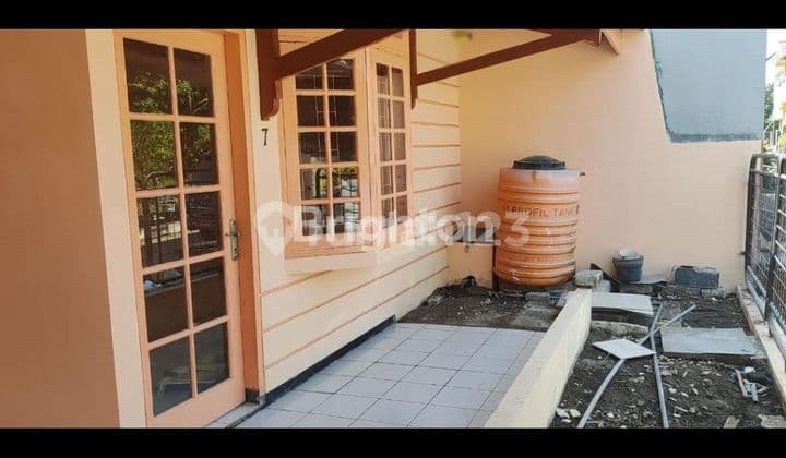 RUMAH DI RUNGKUT ASRI