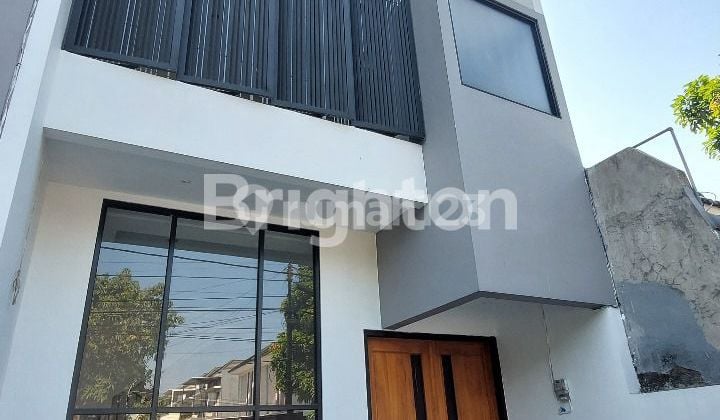 MINIMALIST 2-STORY HOUSE IN RUNGKUT ASRI, SURABAYA MINIMALIST 2-STORY HOUSE IN RUNGKUT ASRI, SURABAYA