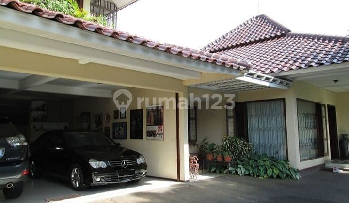 Rumah Asri, Lahan Dan Taman Luas Di Bintaro Jakarta Selatan