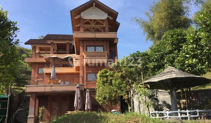 Dijual Villa Bagus di Cisarua Puncak Bogor