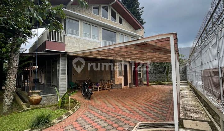 Dijual Villa di Puncak Bogor