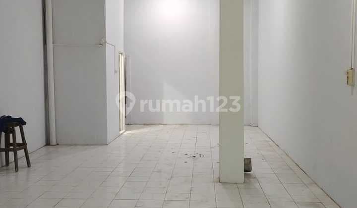 Dijual Ruko di Kota Jakarta Barat Gandeng 3 + Tanah Kosong
