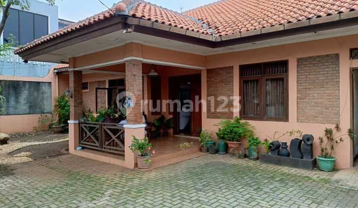 Dijual Rumah Di Pamulang Hitung Tanah, Semi Furnish