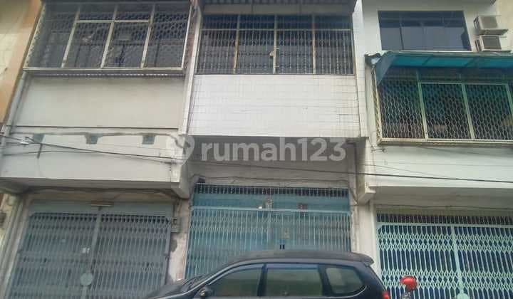 Ruko 3 Lantai Bagus di Medan Kota, Medan