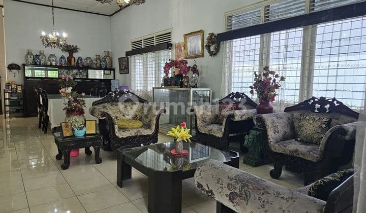 Rumah Tua Cocok untuk Kost Lokasi Strategis di Cipang Jakarta Timur