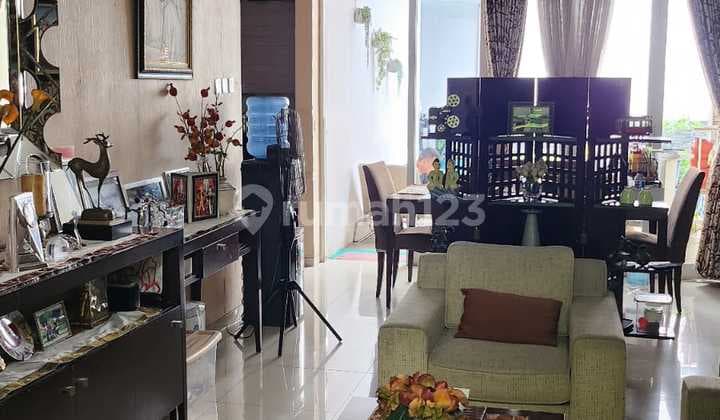 Rumah Full Furnished dengan Kolam Renang Didalamnya di Metland Menteng Cakung Jakarta Timur