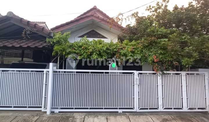 Rumah 2 Lantai Luas 210 SHM di Perumahan Garnd Galaxy, Bekasi
