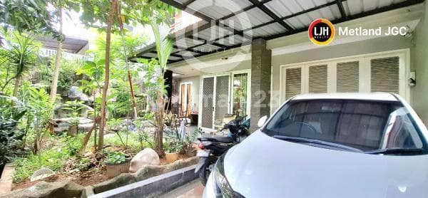 Rumah 2 Lantai Lebar 9 Full Renov di Metland Menteng, Cakung, Jakarta Timur