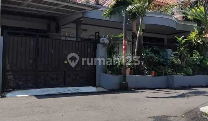 Rumah 2 lantai Strategis dalam Komplek di Rawasari, Jakarta Pusat