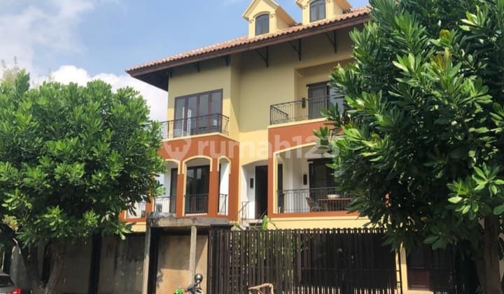 For Sale Cheap Good House Located in PIK North Jakarta