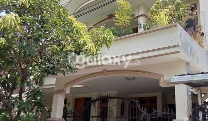 DIJUAL RUMAH 2 LANTAI MANYAR TOMPOTIKA