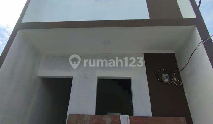 Rumah Siap Huni Dua Lantai Dengan Lokasi Strategis Bagus Murah Cantik Minimalis Dekat Dengan Taman Kota Di Cilangkap Jakarta Timur