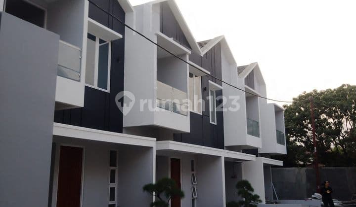 Rumah Dalam Komplek Bagus Murah Pinggir Jalan Utama Di Lalui Angkot Di Jl Asafiiyah Cilangkap Jakarta Timur