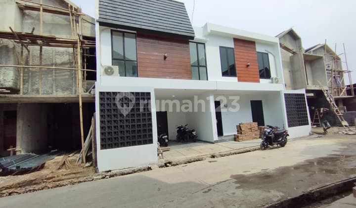 Rumah Di Jual Dalam Lingkungan Cluster Di Lalui Jaclingko Lokasi Pinggir Jl Utama Cilangkap Jakarta Timur