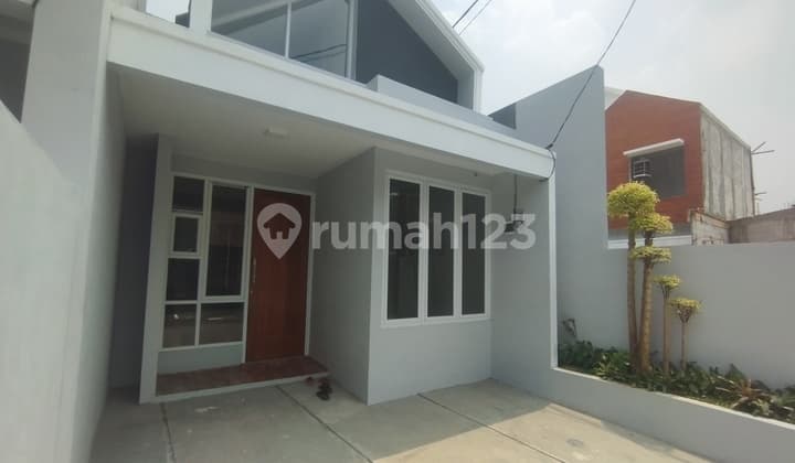 House For Sale In A Cluster Environment, Available In One And Two Floors In Pekayon Kalisari, East Jakarta