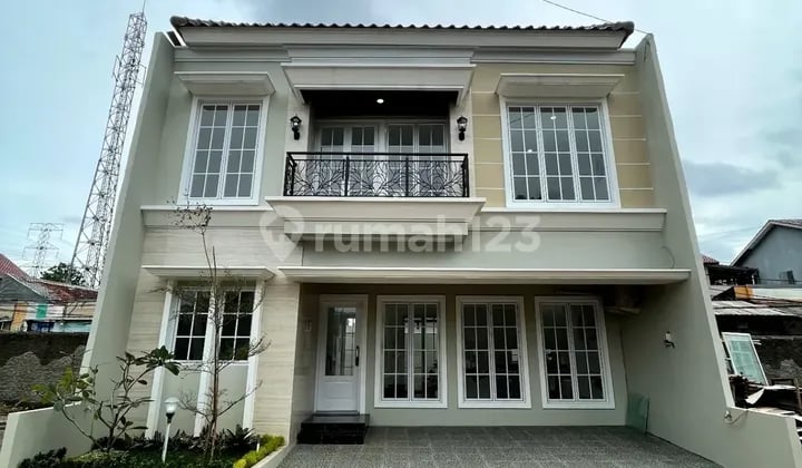 Rumah 2 Lantai Dalam Townhouse Exclusive di Cinere