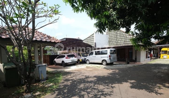 Jual Cepat Rumah Luas dan ada Pool Pribadi di Jatirahayu Pondok Melati, Bekasi