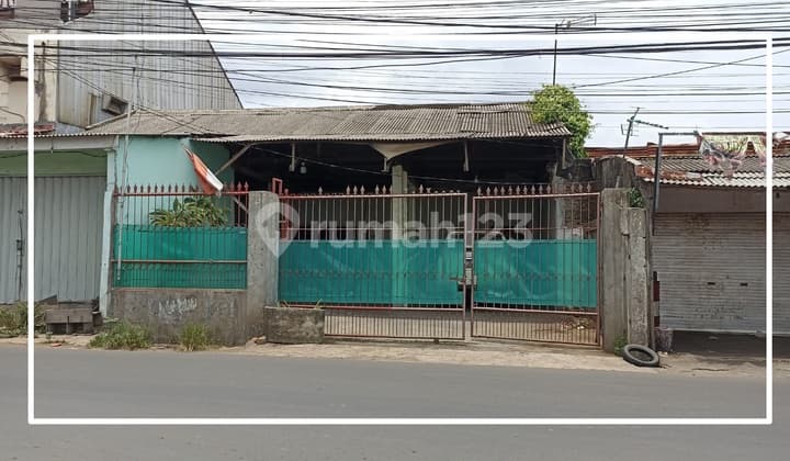 Rumah Strategis di Depan Gerbang Perumahan, Karang Satria, Bekasi