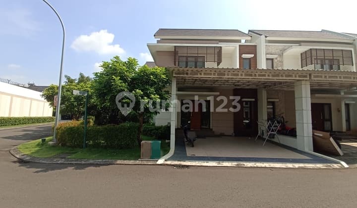 Rumah Huk di Cluster Burgundy Summarecon Bekasi, Bekasi