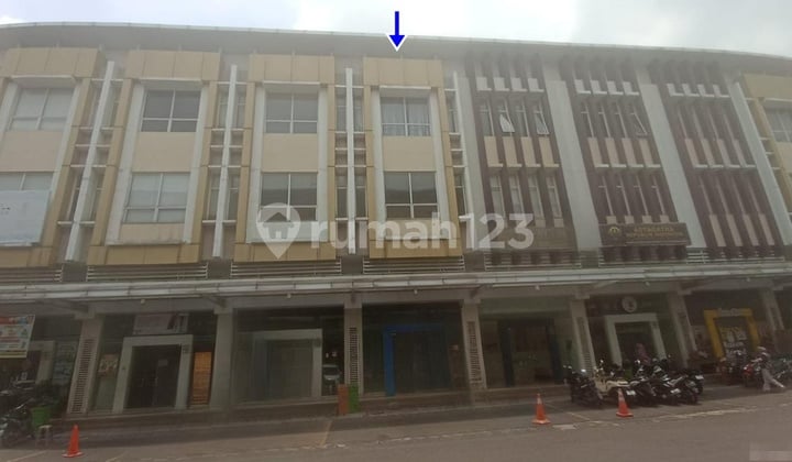 Ruko 3 Lantai di Emerlad Commercial Summarecon Bekasi, Bekasi